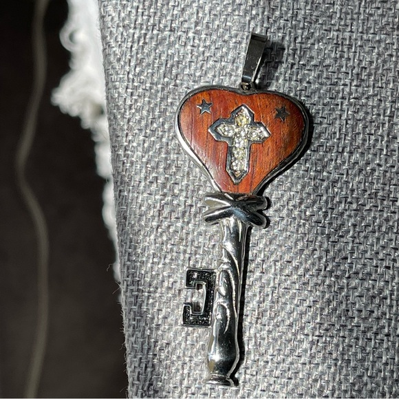 BLUE STEEL | Star Cross Key Stainless Steel Wood Inlay CZ Heart Key Pendant - Picture 1 of 10